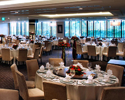 Peach Garden Chinese Restaurant is a premium event venue for large and small group events. Conveniently located within the CBD area, the venue encompasses sophistication, convenience and a commanding view of the city skyline.